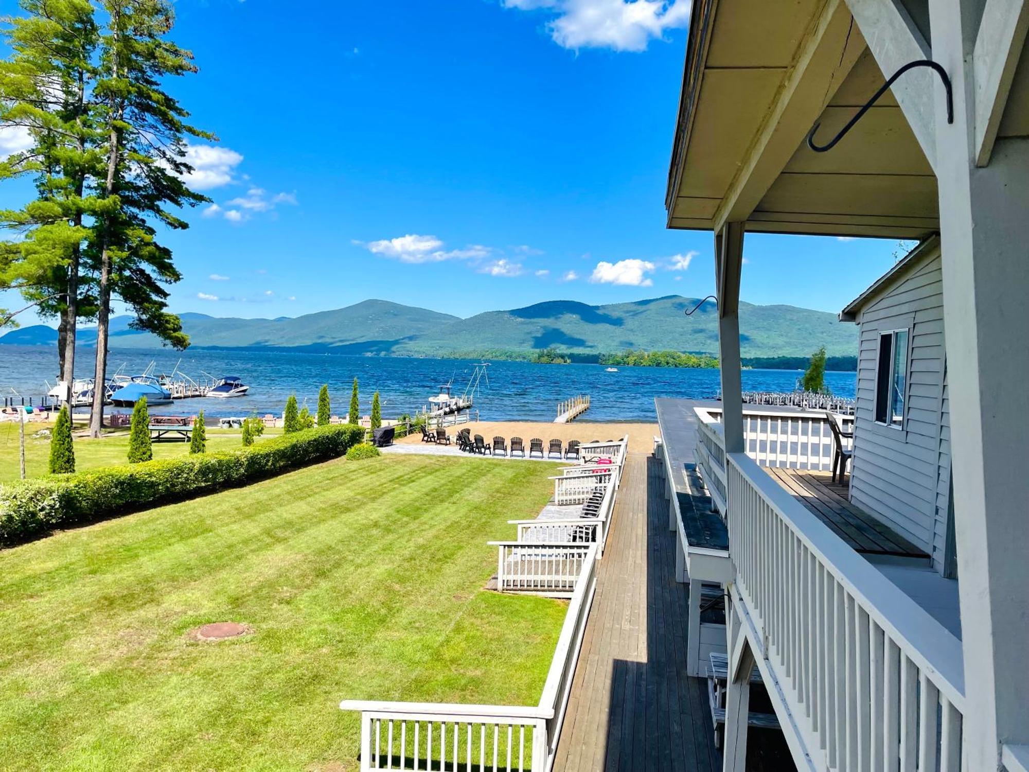 Waters Edge Lodge Lake George Buitenkant foto