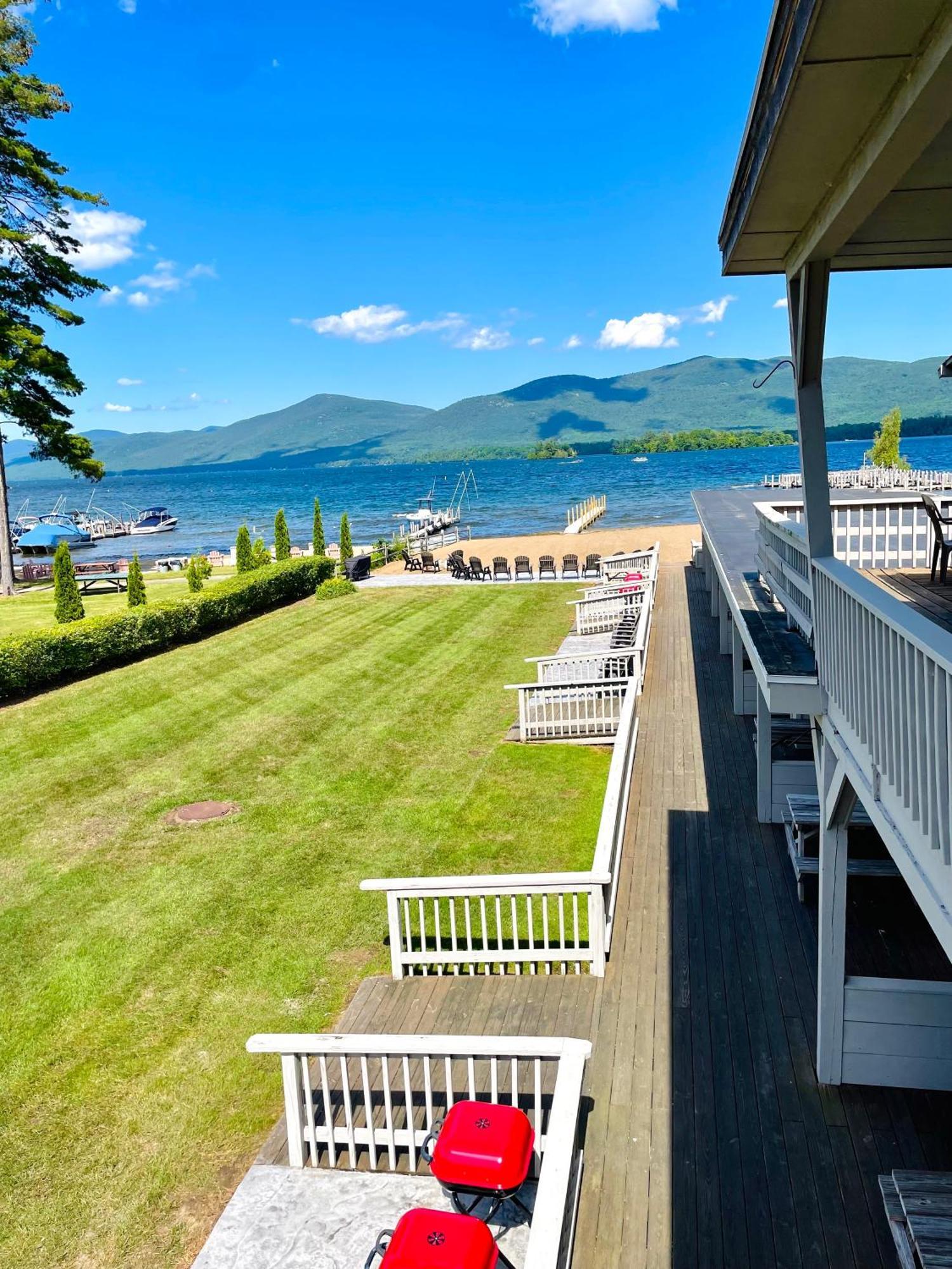 Waters Edge Lodge Lake George Buitenkant foto